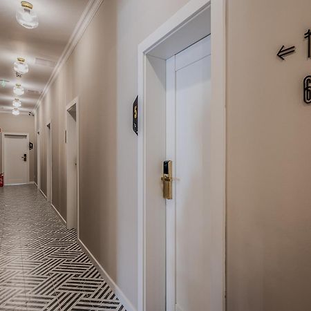 Timeless Boutique Suites By Bqa Budapest Luaran gambar