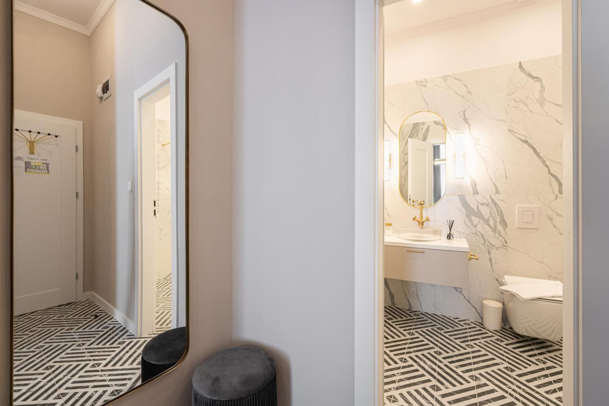 Timeless Boutique Suites By Bqa Budapest Luaran gambar