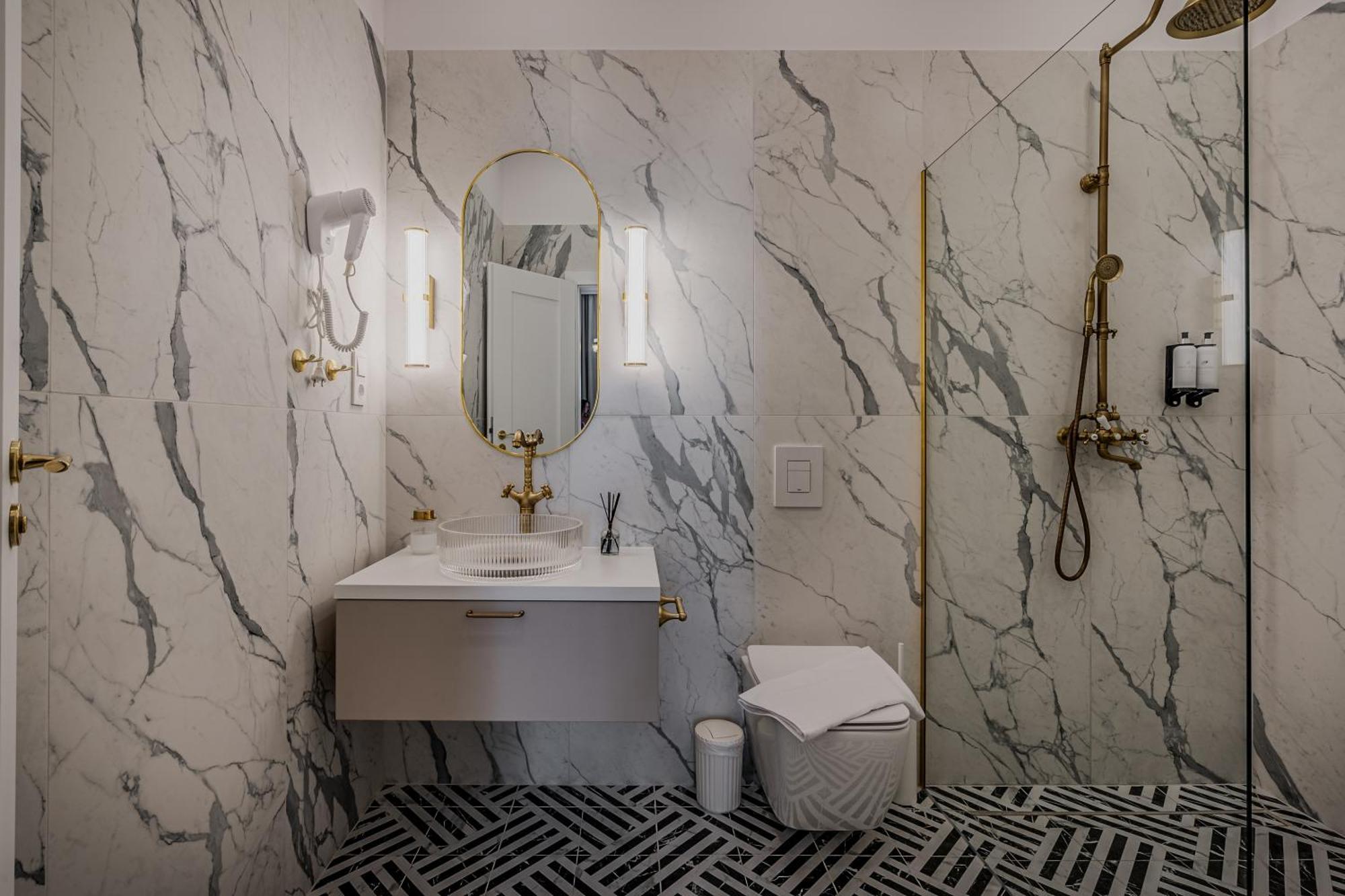 Timeless Boutique Suites By Bqa Budapest Luaran gambar