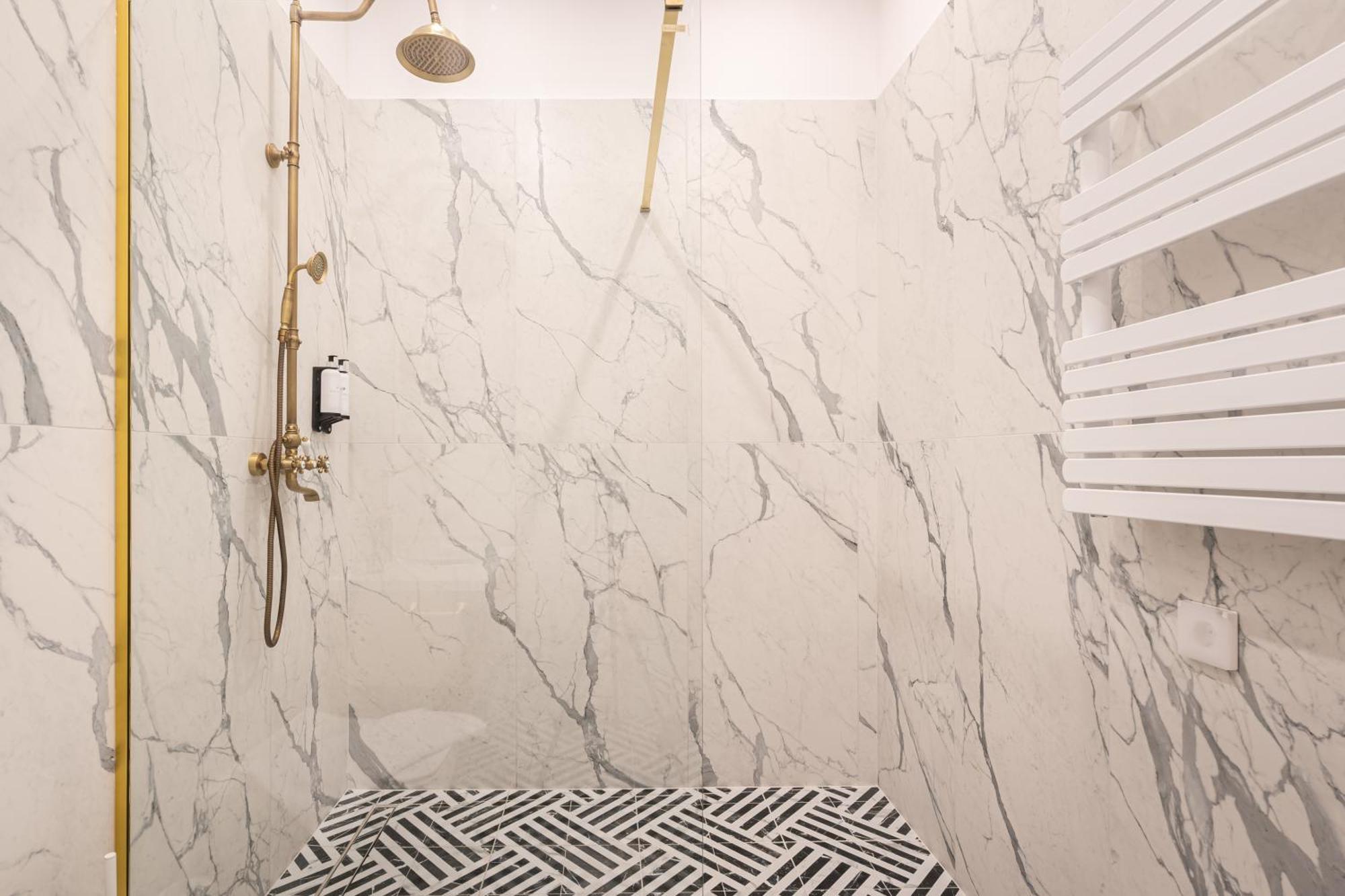 Timeless Boutique Suites By Bqa Budapest Luaran gambar